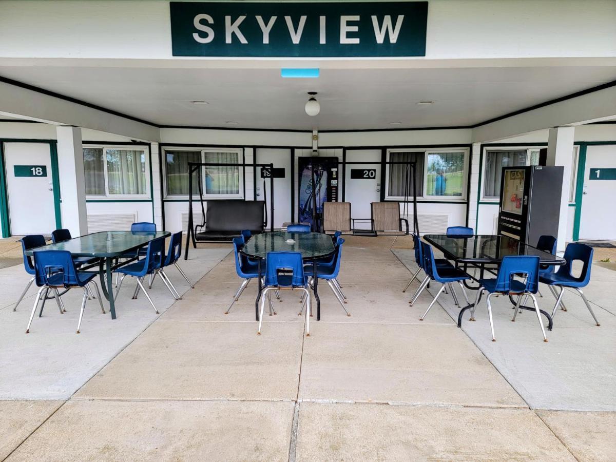 Skyview Motel - Prairie Du Sac Eksteriør billede